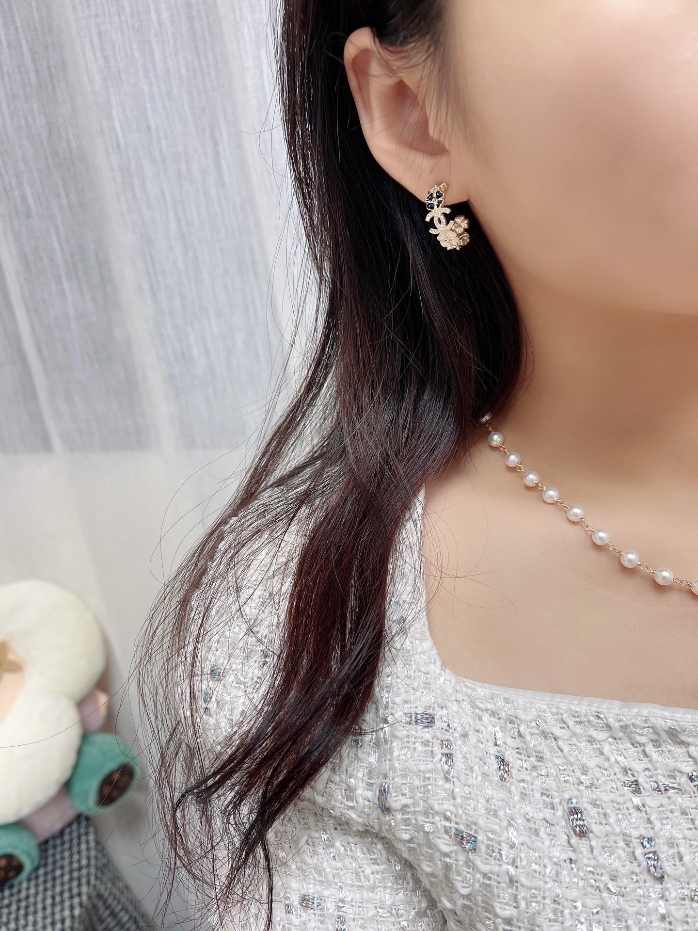 Luxury Chanel Camellia Flower Hoop Earrings Gold CC Logo