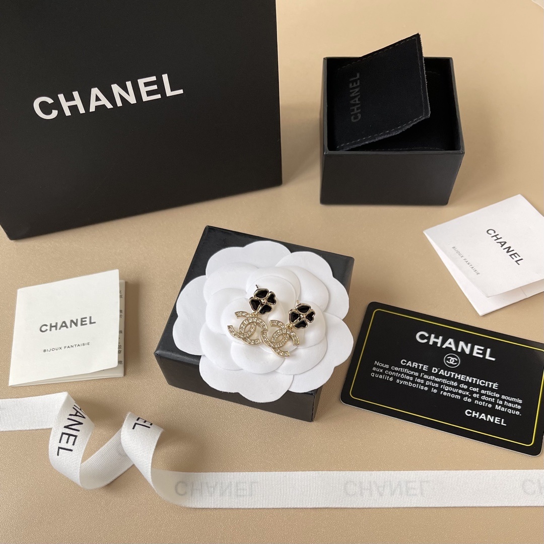 Luxury Crystal CC Logo Black Flower Drop Earrings - Gold Tone