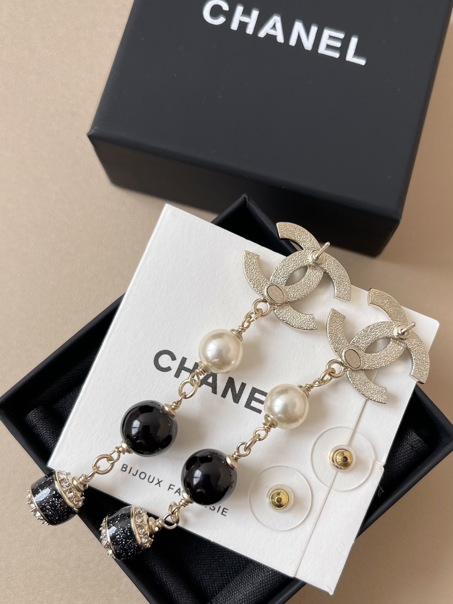 Luxury CC Logo Crystal Drop Earrings with Pearl & Black Beads