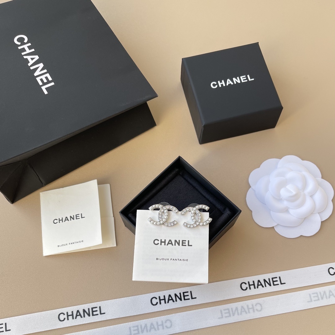Luxury Chanel CC Logo Earrings with Pearls and Crystals - Silver