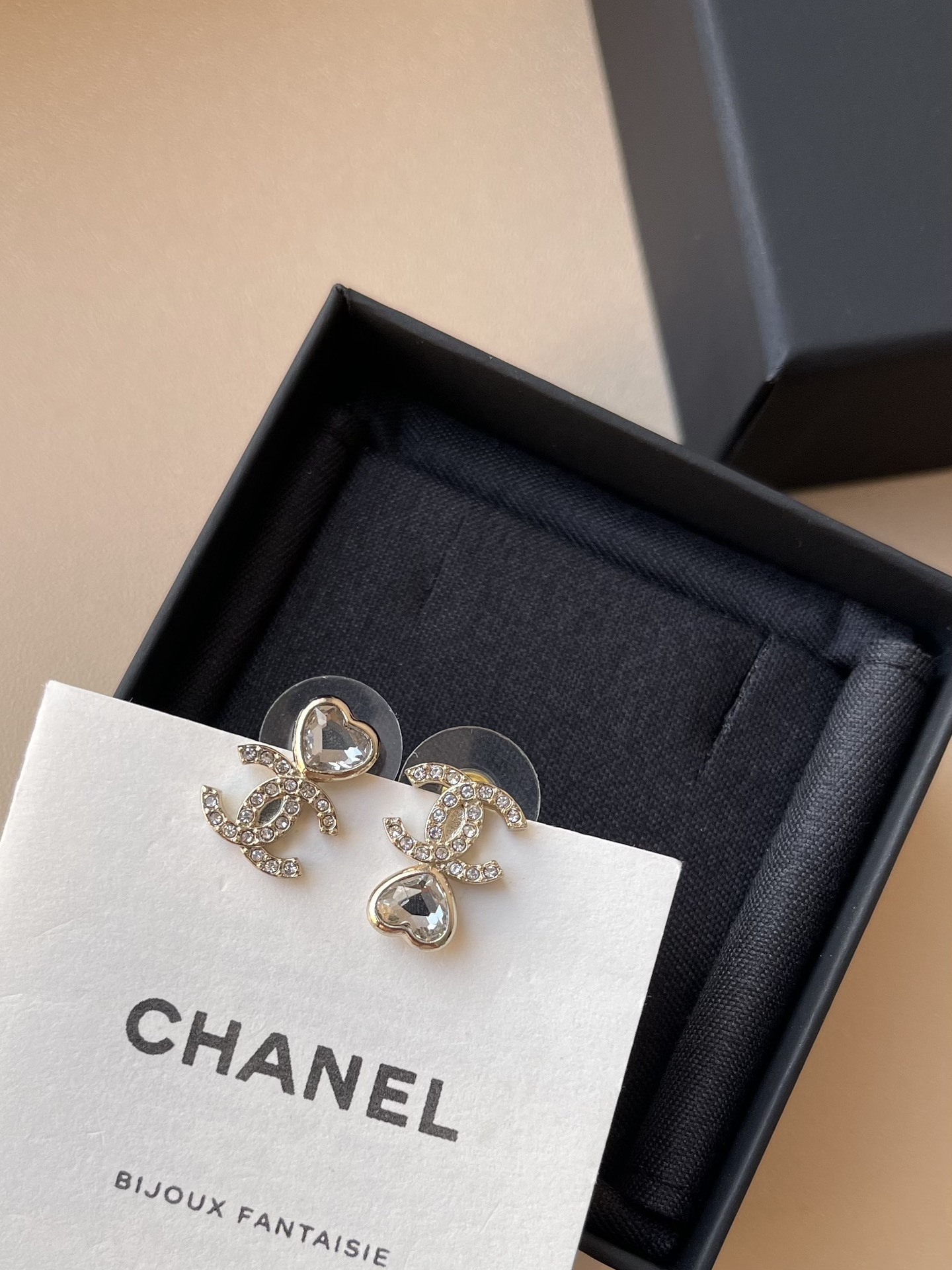 Elegant CC Logo Crystal Heart Drop Earrings - Luxury Designer Style