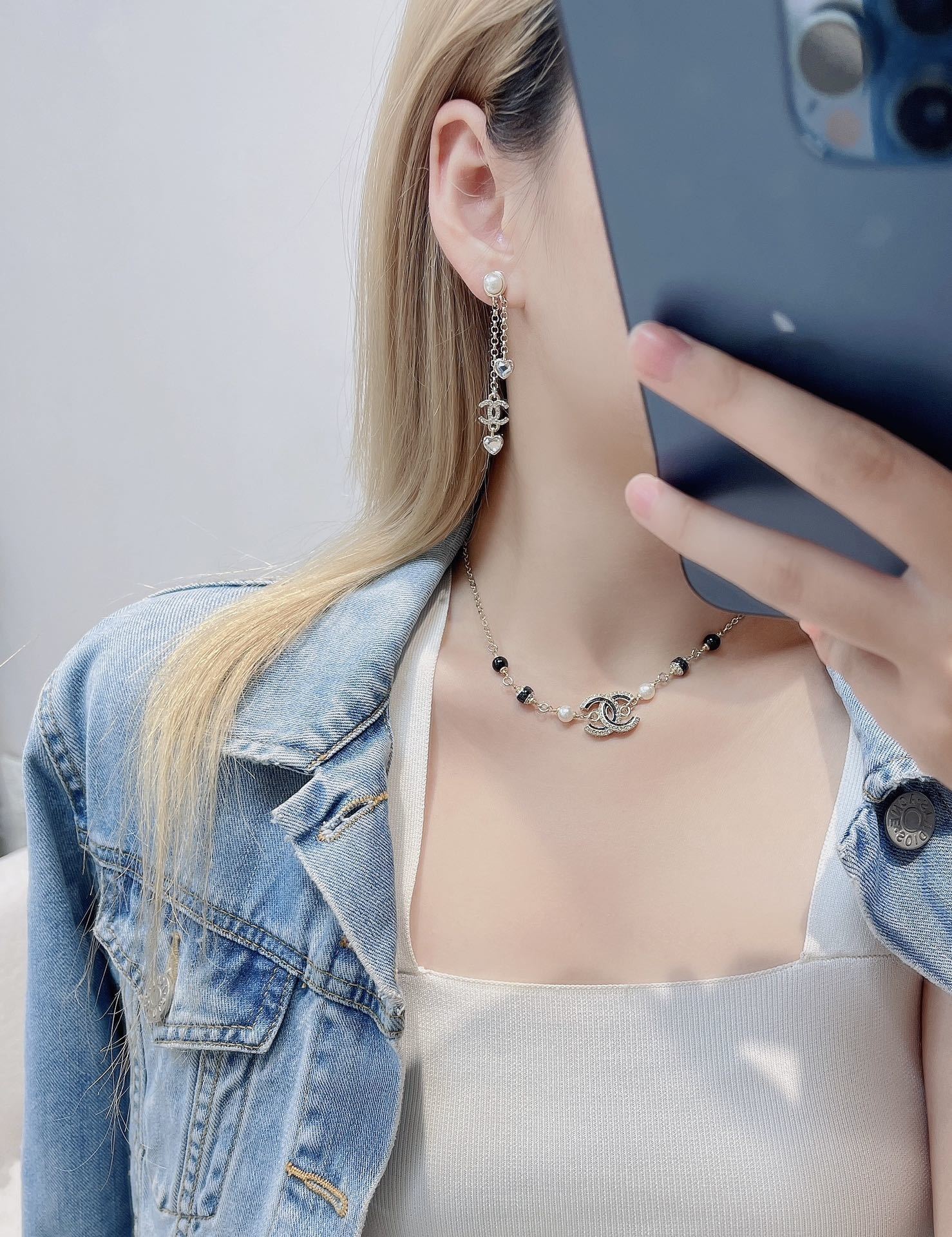 Chanel 25B Gold CC Logo Heart & Pearl Dangle Earrings