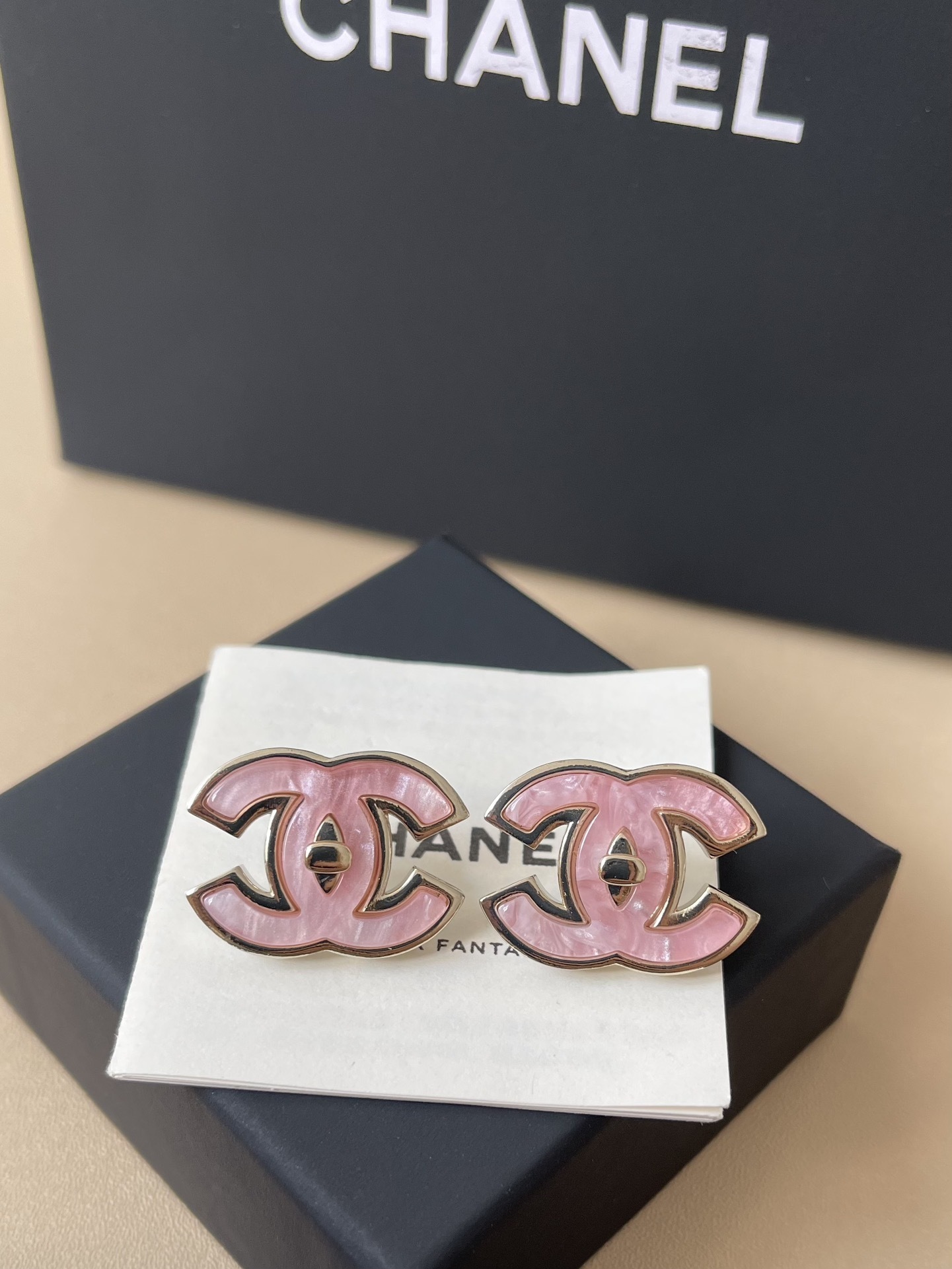 Chanel Pearly Pink CC Logo Stud Earrings - 2025/26 AW Pre-Collection