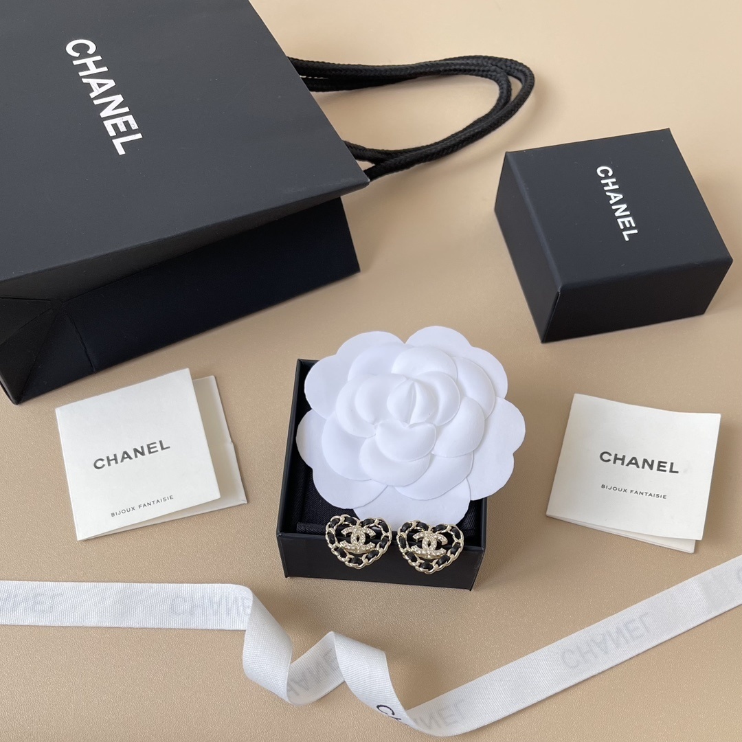 Luxury Chanel CC Heart Stud Earrings - Gold & Black Leather