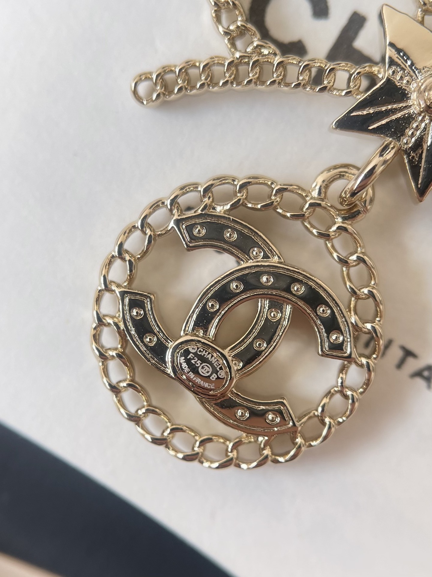 Luxury Chanel Bow & Star CC Logo Crystal Drop Earrings - Gold Tone