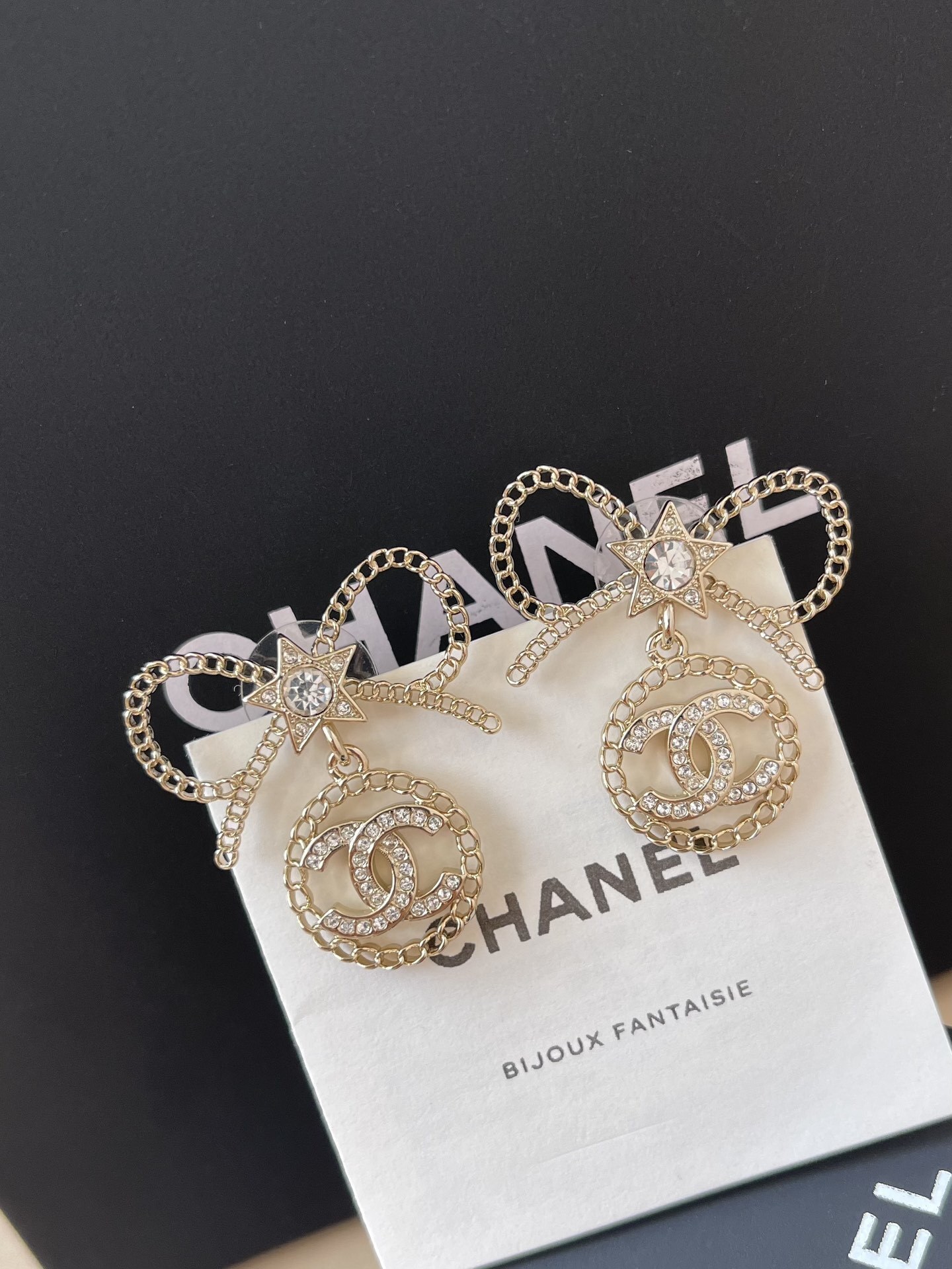 Luxury Chanel Bow & Star CC Logo Crystal Drop Earrings - Gold Tone