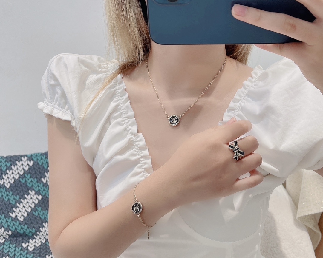 Luxury Bow Crystal Jewelry Set - Elegant Ring, Necklace & Bracelet