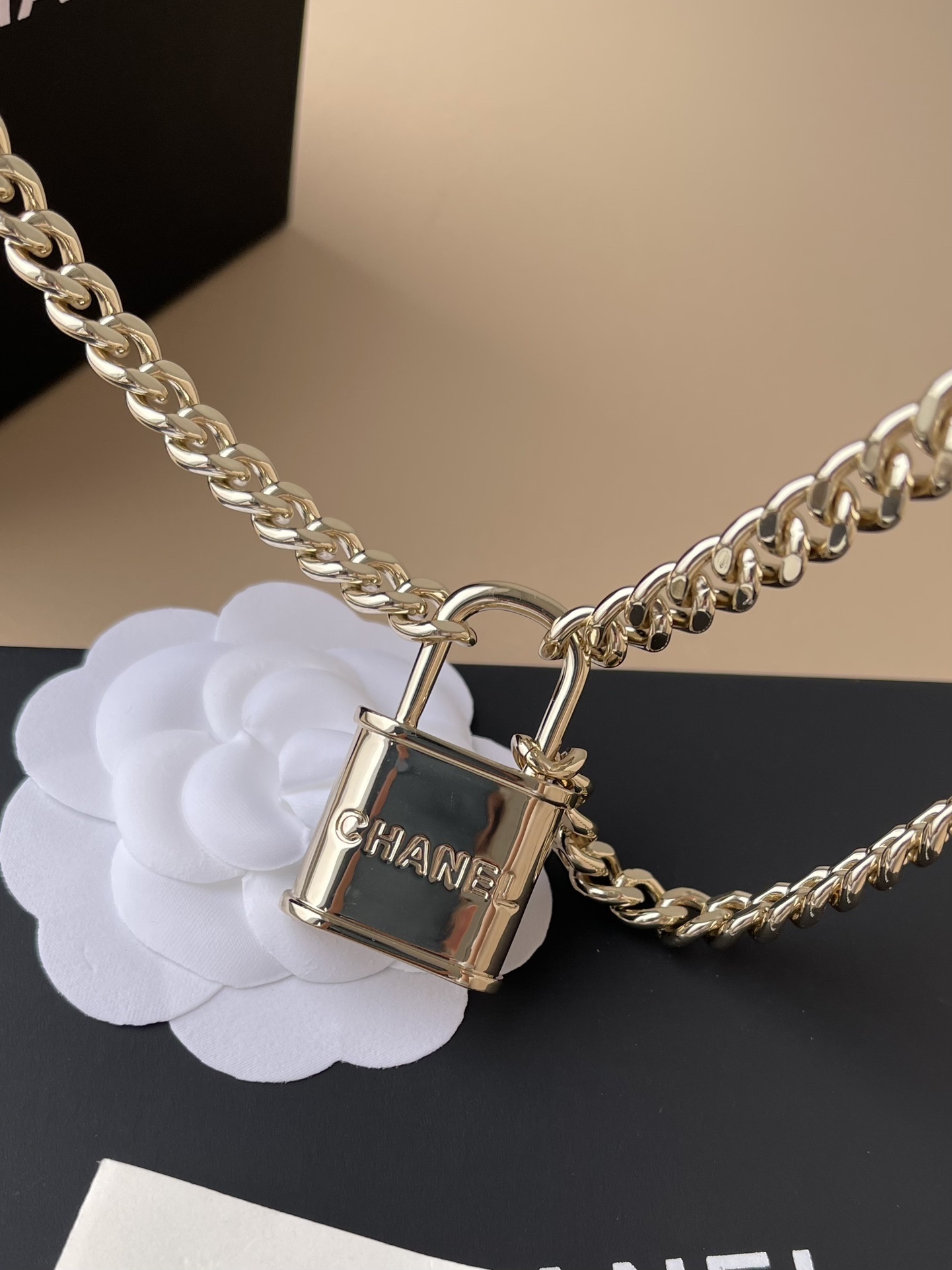 Chanel 2024/25 Metiers d'Art Chain Belt Gold & Black CC Padlock