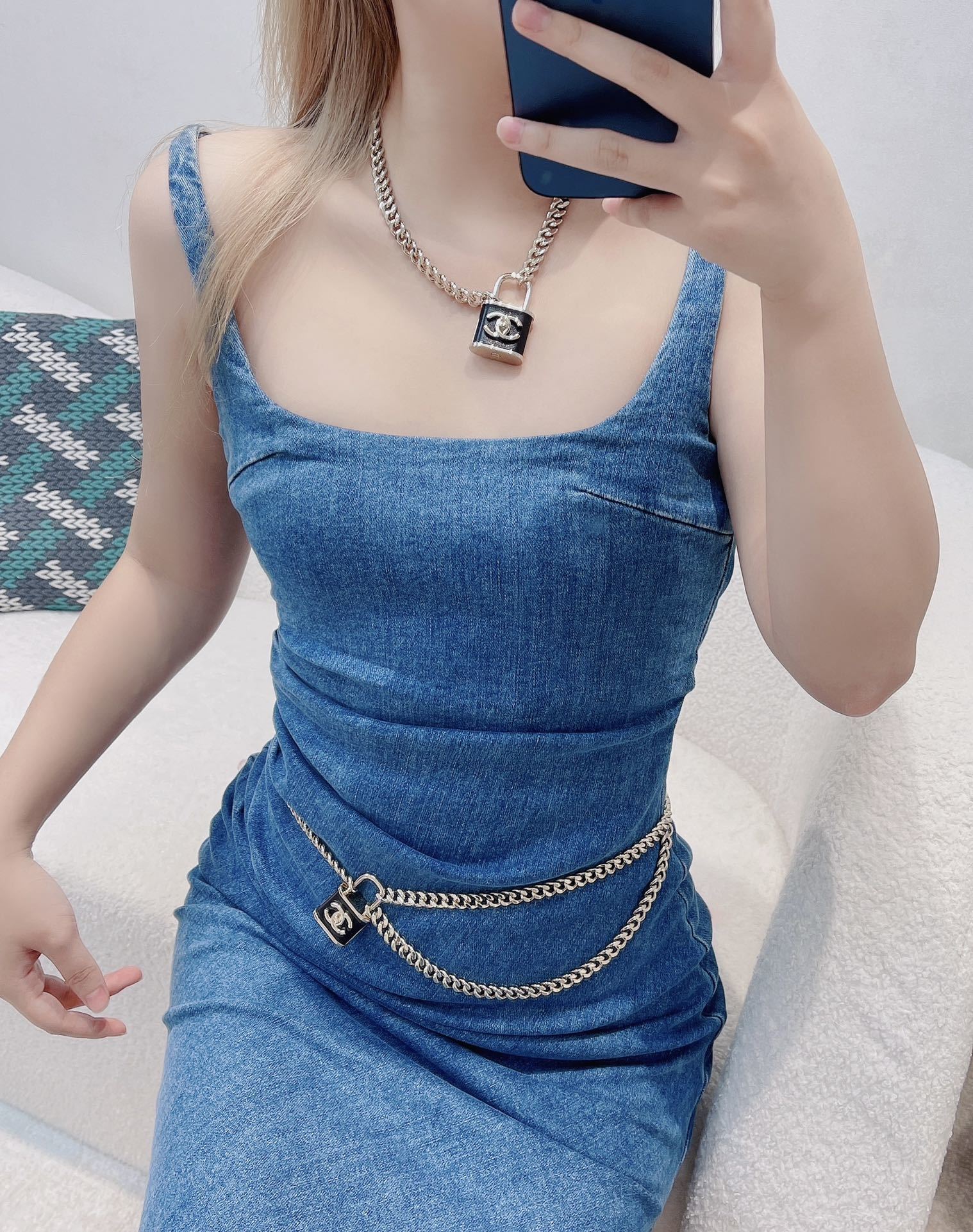 Chanel 2024/25 Metiers d'Art Chain Belt Gold & Black CC Padlock