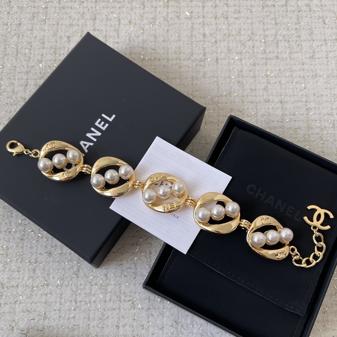 Chanel Gold-Tone Pearl Link Bracelet Luxury Fashion Jewelry