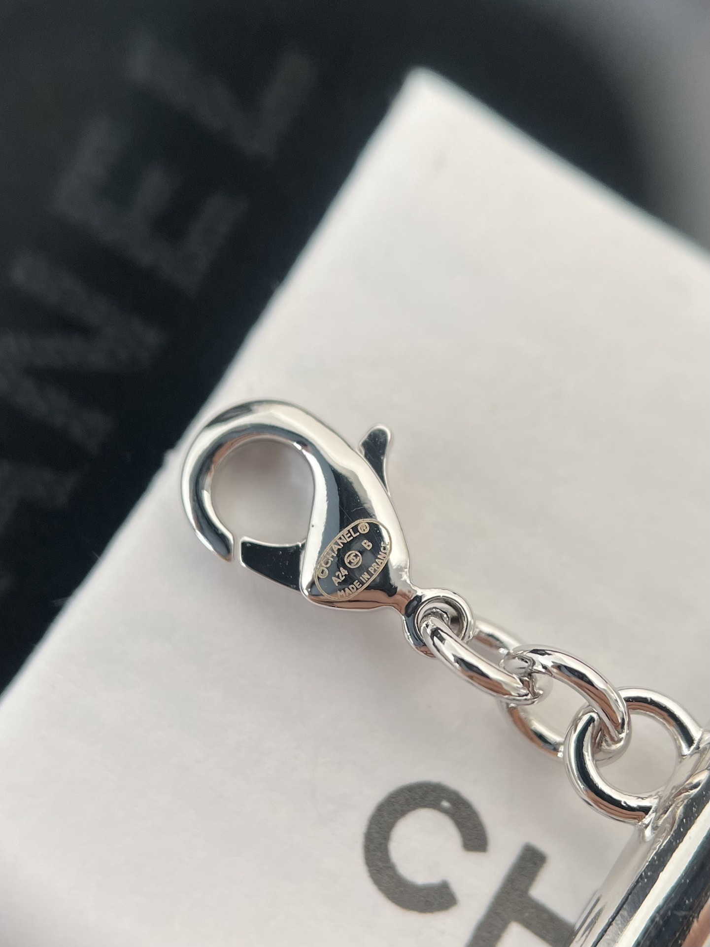 Luxury 24B Silver Multi-Strand Snake Chain Bracelet with CC Logo