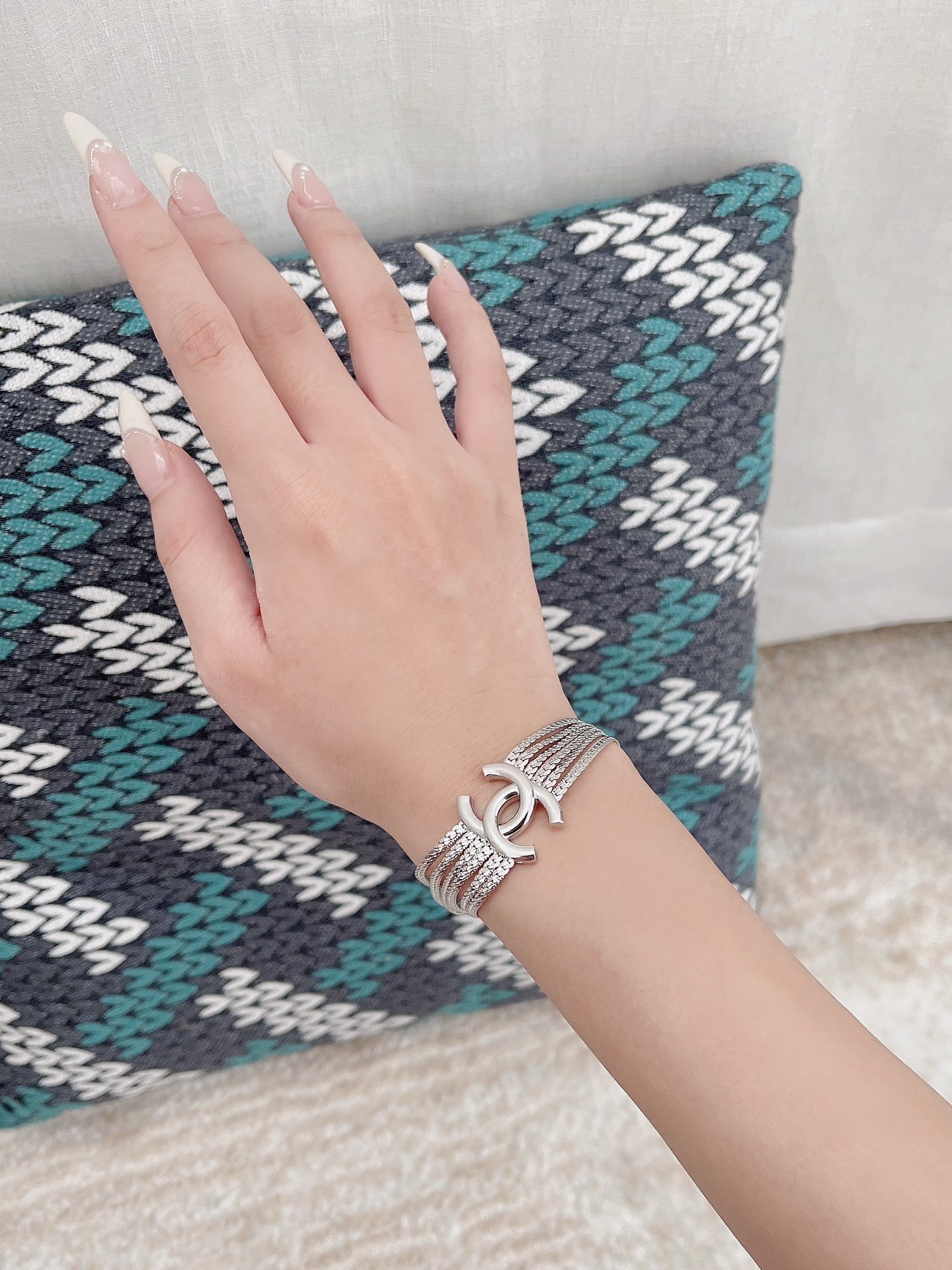 Luxury 24B Silver Multi-Strand Snake Chain Bracelet with CC Logo