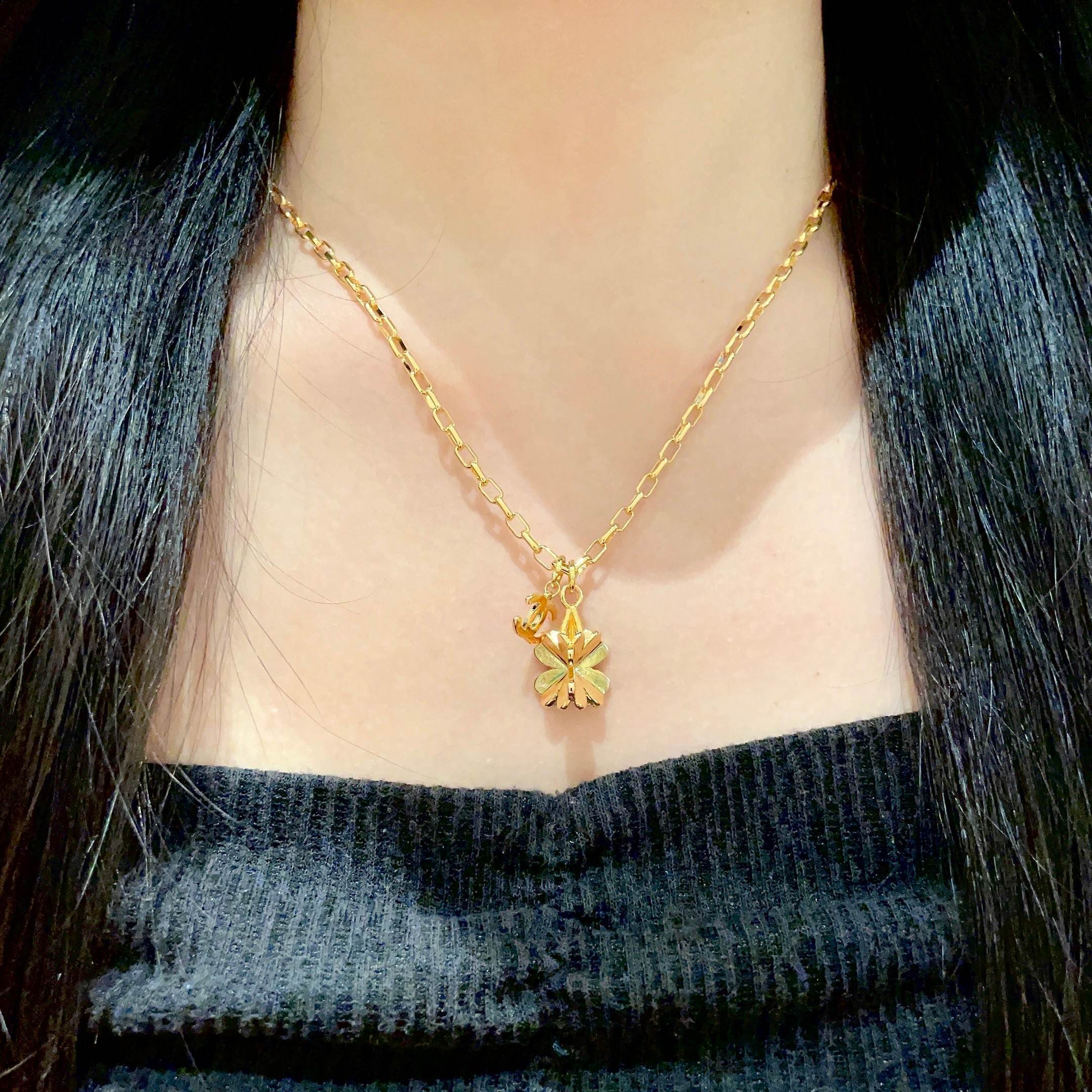 Elegant Gold Four-Leaf Clover Necklace with Luxury Charm