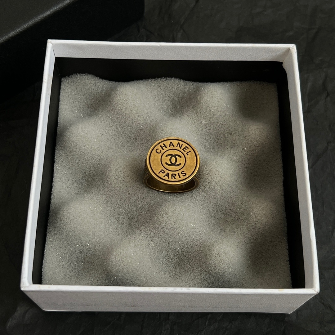 Chanel Vintage Paris CC Logo Round Signet Ring - Gold & Silver