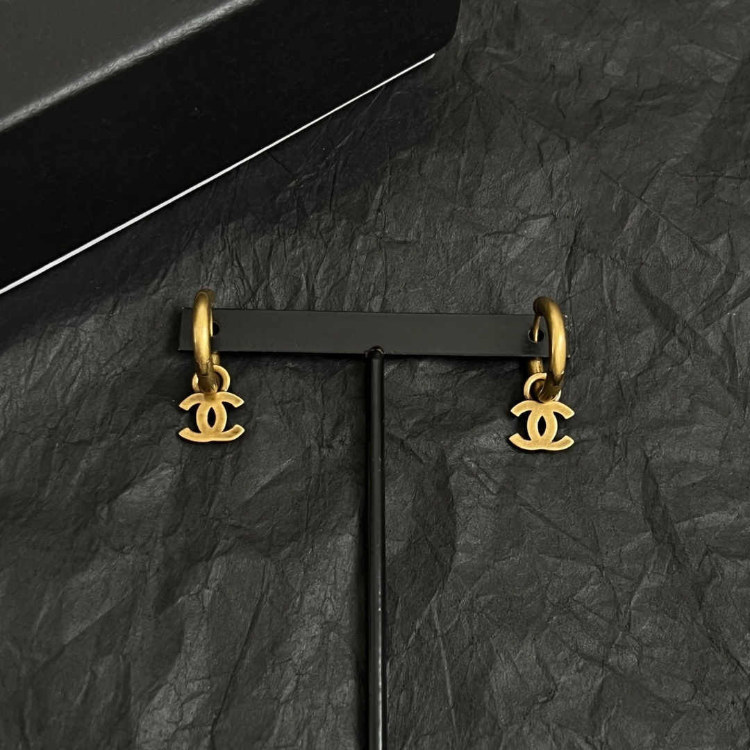 Vintage CC Logo Hoop Earrings - Elegant Gold & Silver Jewelry