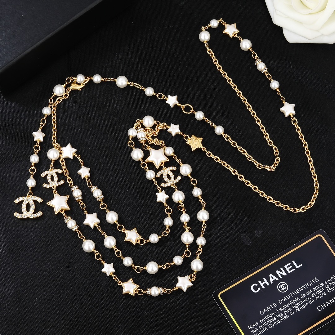 Luxury Gold Pearl and Star Chain Belt with Crystal CC Logo Charm
