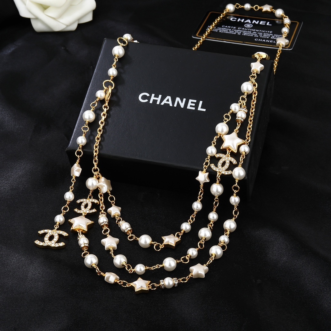 Luxury Gold Pearl and Star Chain Belt with Crystal CC Logo Charm