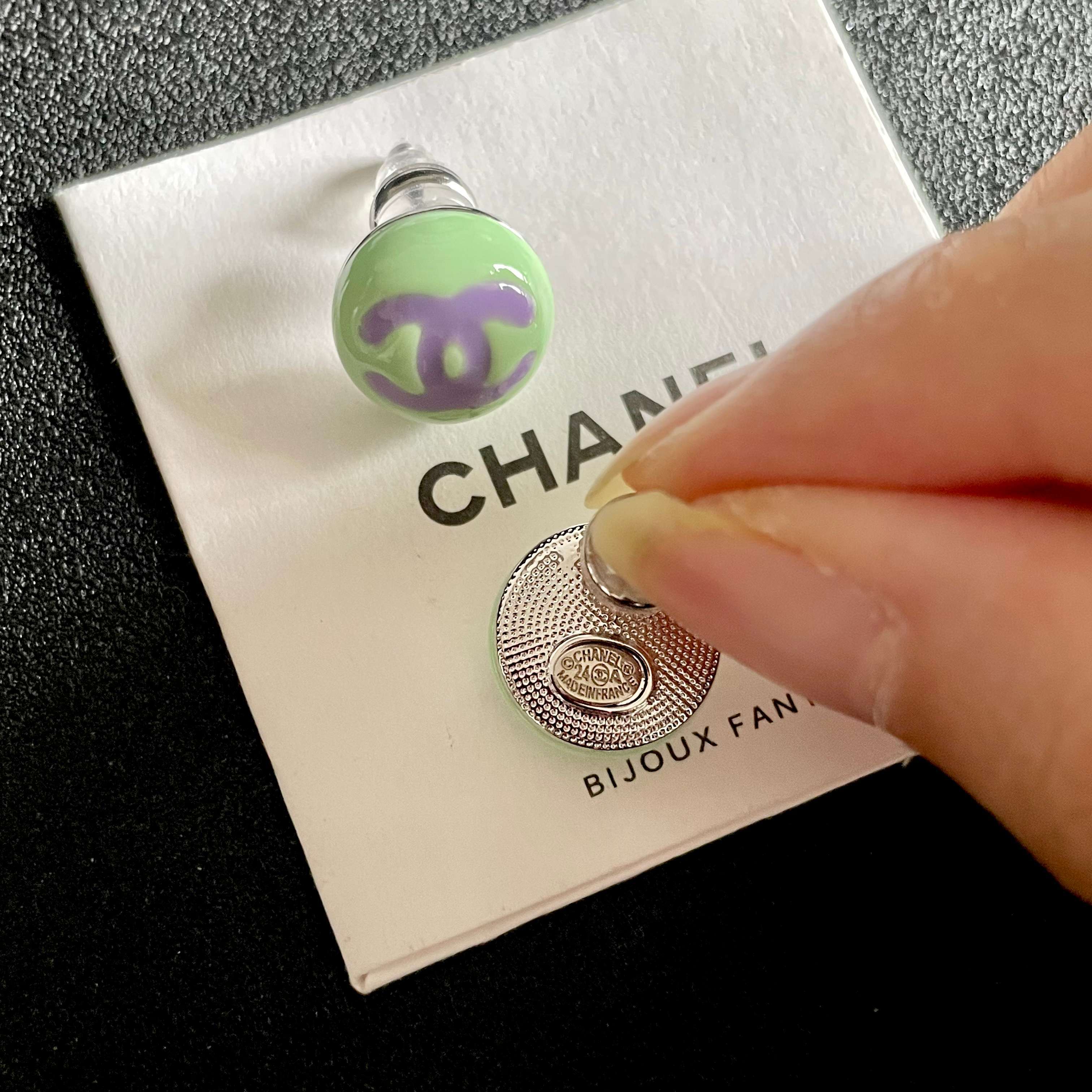 Chic Pastel Green & Purple Round Stud Earrings - Trendy Fashion