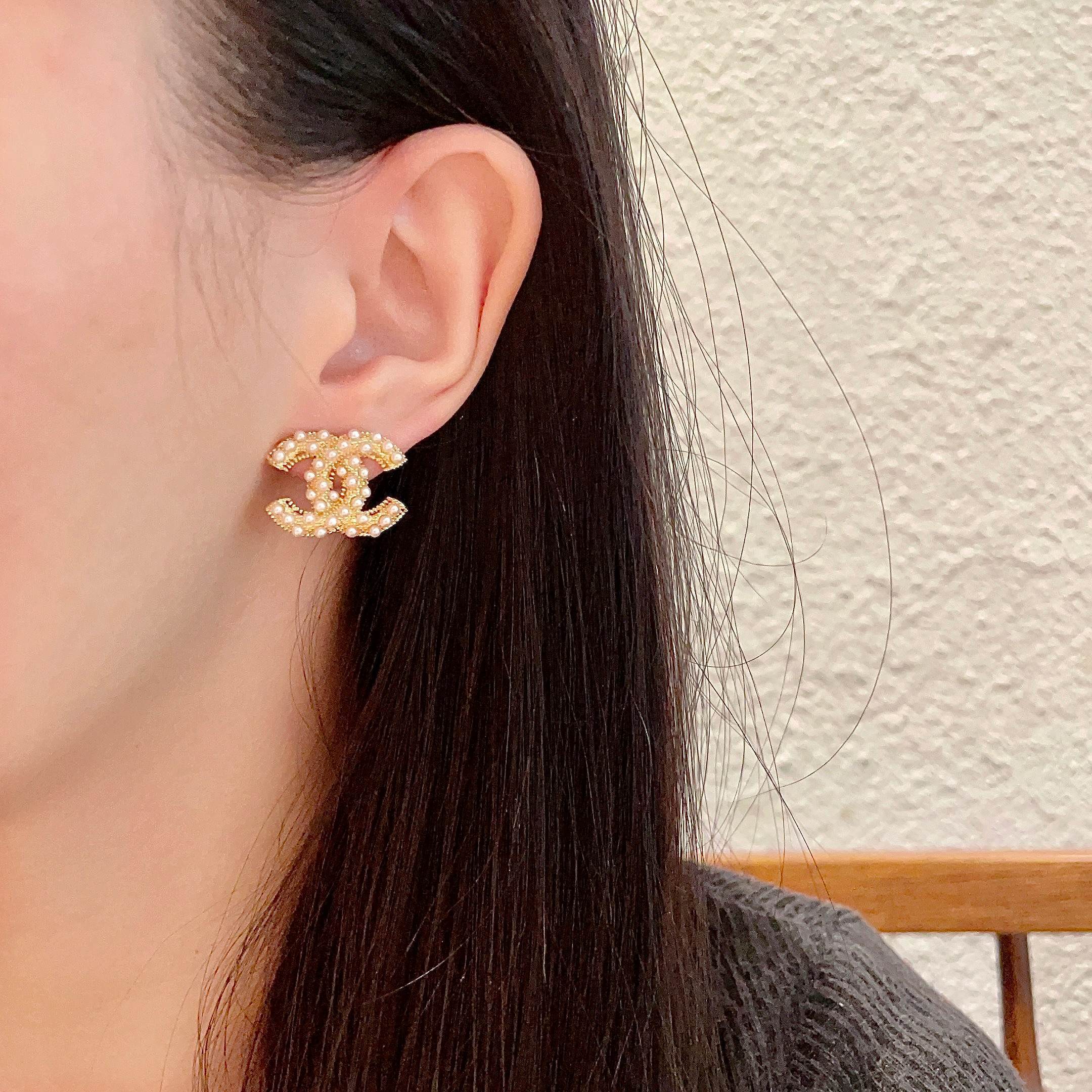 Elegant Pearl Inlaid CC Stud Earrings - Timeless Luxury Jewelry