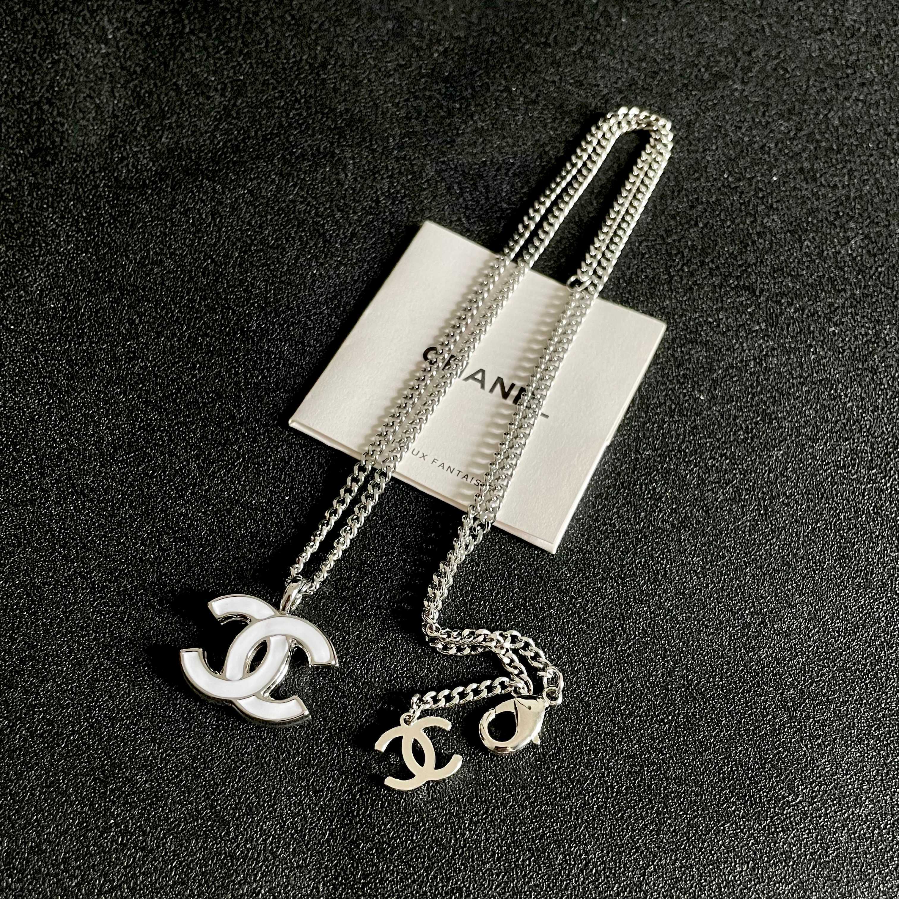 Elegant Silver CC Logo Enamel Pendant Necklace for Women