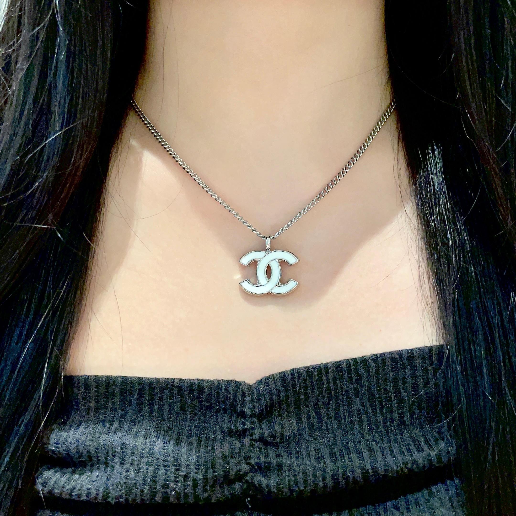 Elegant Silver CC Logo Enamel Pendant Necklace for Women