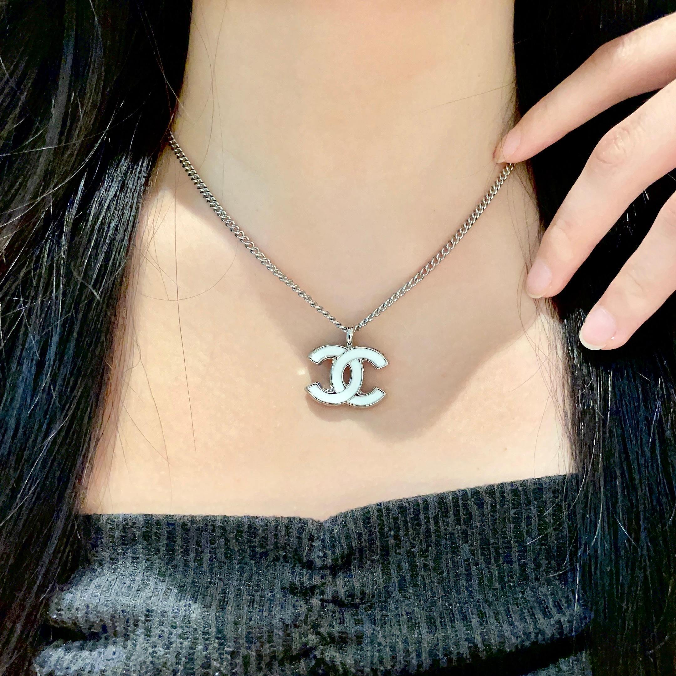 Elegant Silver CC Logo Enamel Pendant Necklace for Women