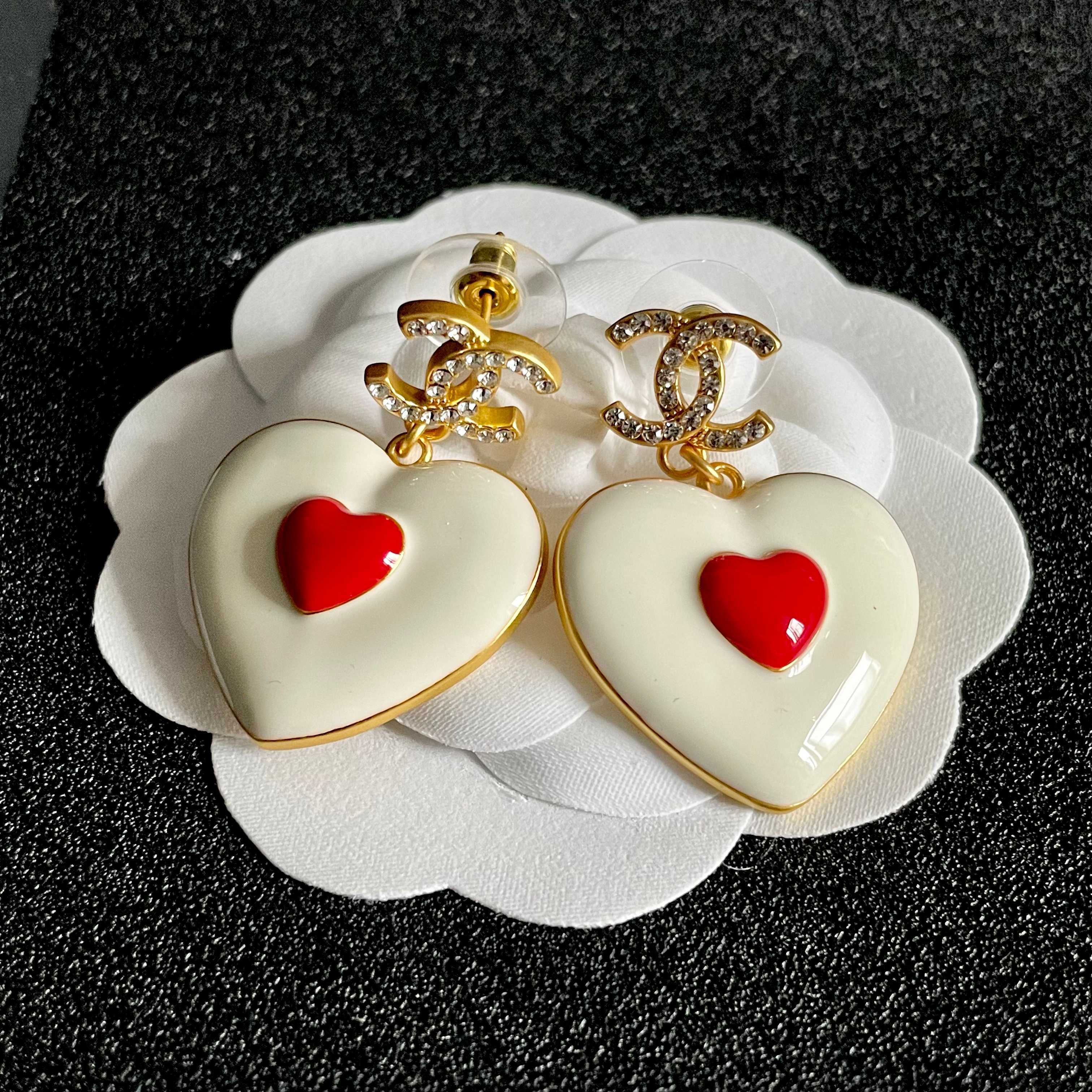 Luxury Crystal CC Logo Heart Dangle Earrings - Cream & Red