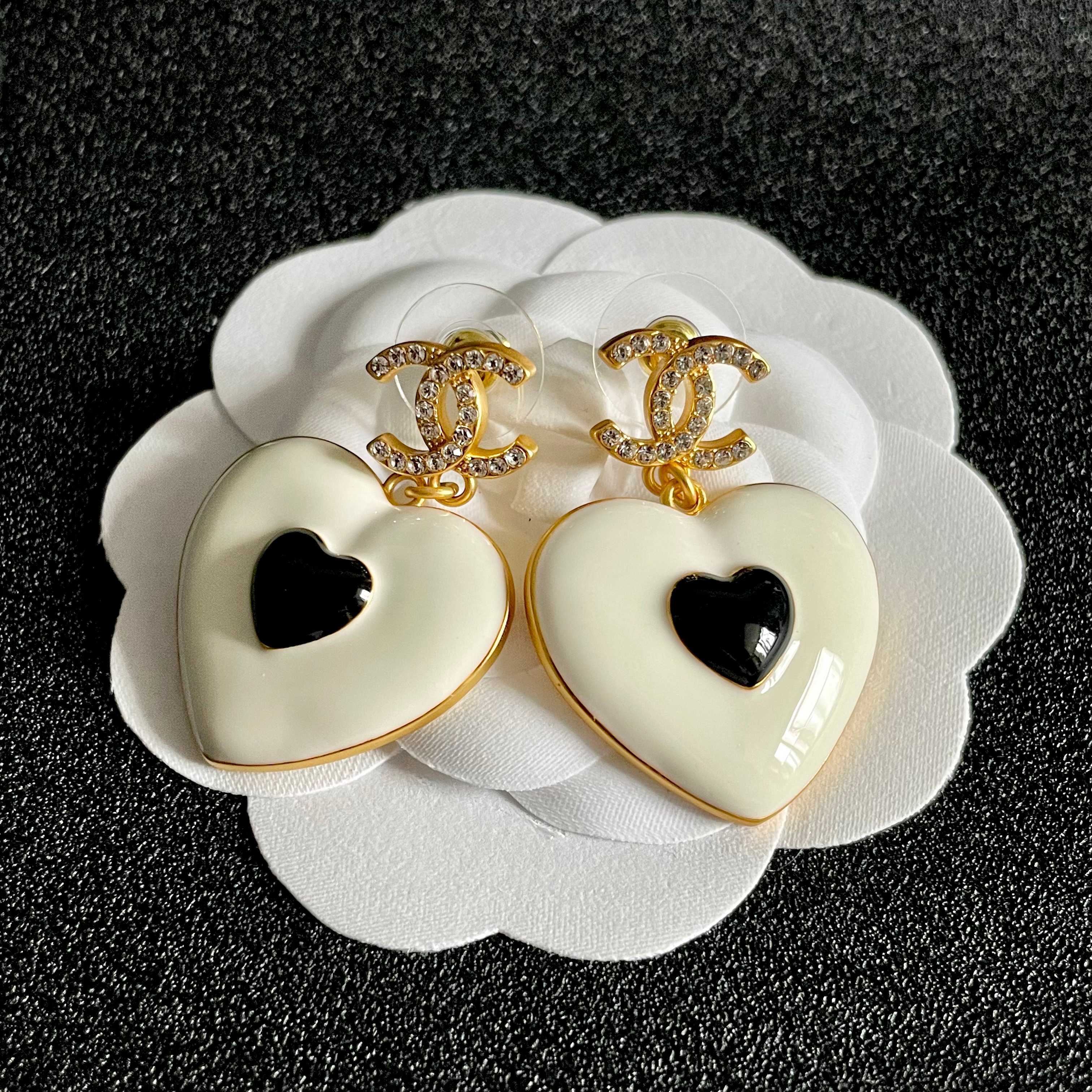 Luxury CC Logo Heart Drop Earrings with Rhinestones - Elegant Jewelry