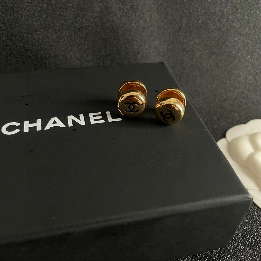 Luxury CC Logo Stud Earrings - Elegant Minimalist Jewelry