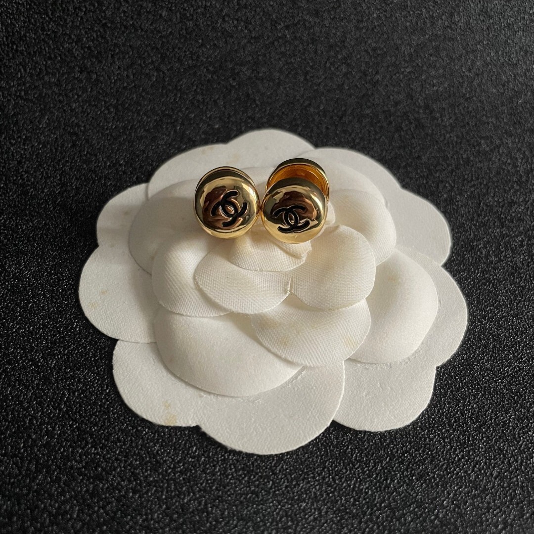 Luxury CC Logo Stud Earrings - Elegant Minimalist Jewelry