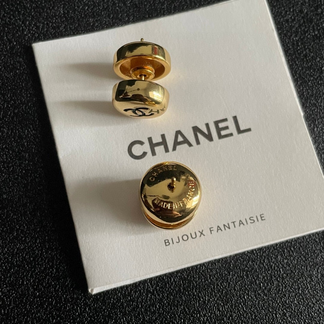 Luxury CC Logo Stud Earrings - Elegant Minimalist Jewelry