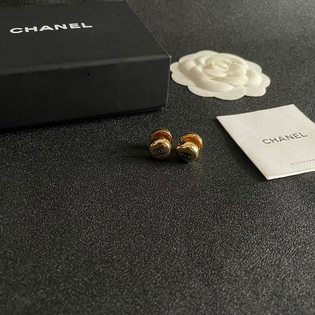 Luxury CC Logo Stud Earrings - Elegant Minimalist Jewelry