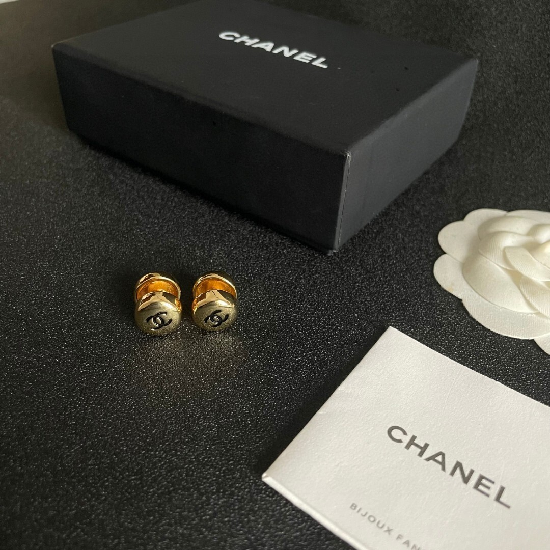 Luxury CC Logo Stud Earrings - Elegant Minimalist Jewelry