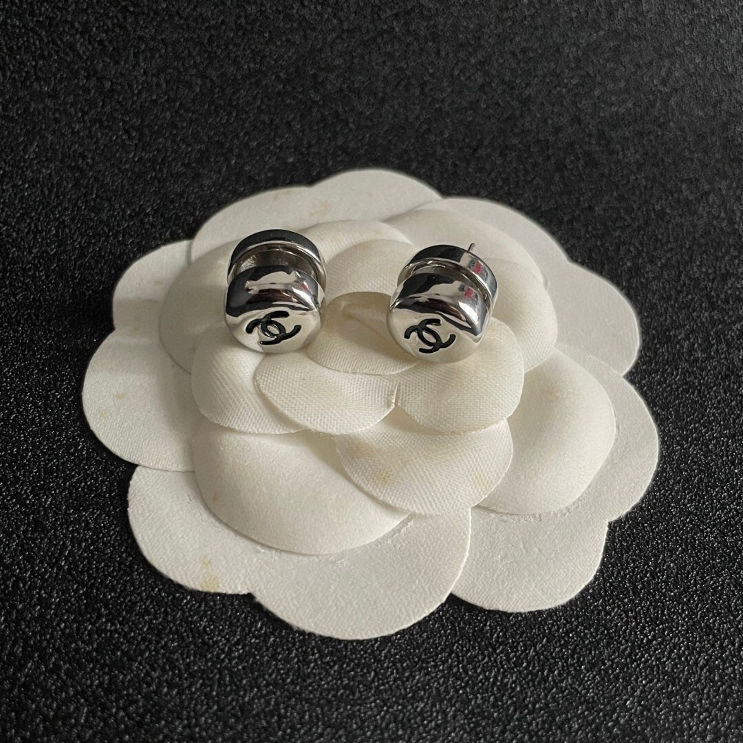 Luxury Silver CC Logo Button Stud Earrings - Elegant Jewelry