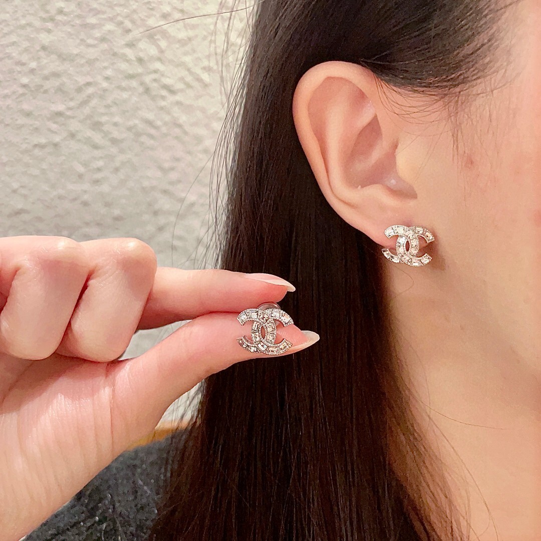 Elegant Crystal Double C Stud Earrings – Luxury Designer Style