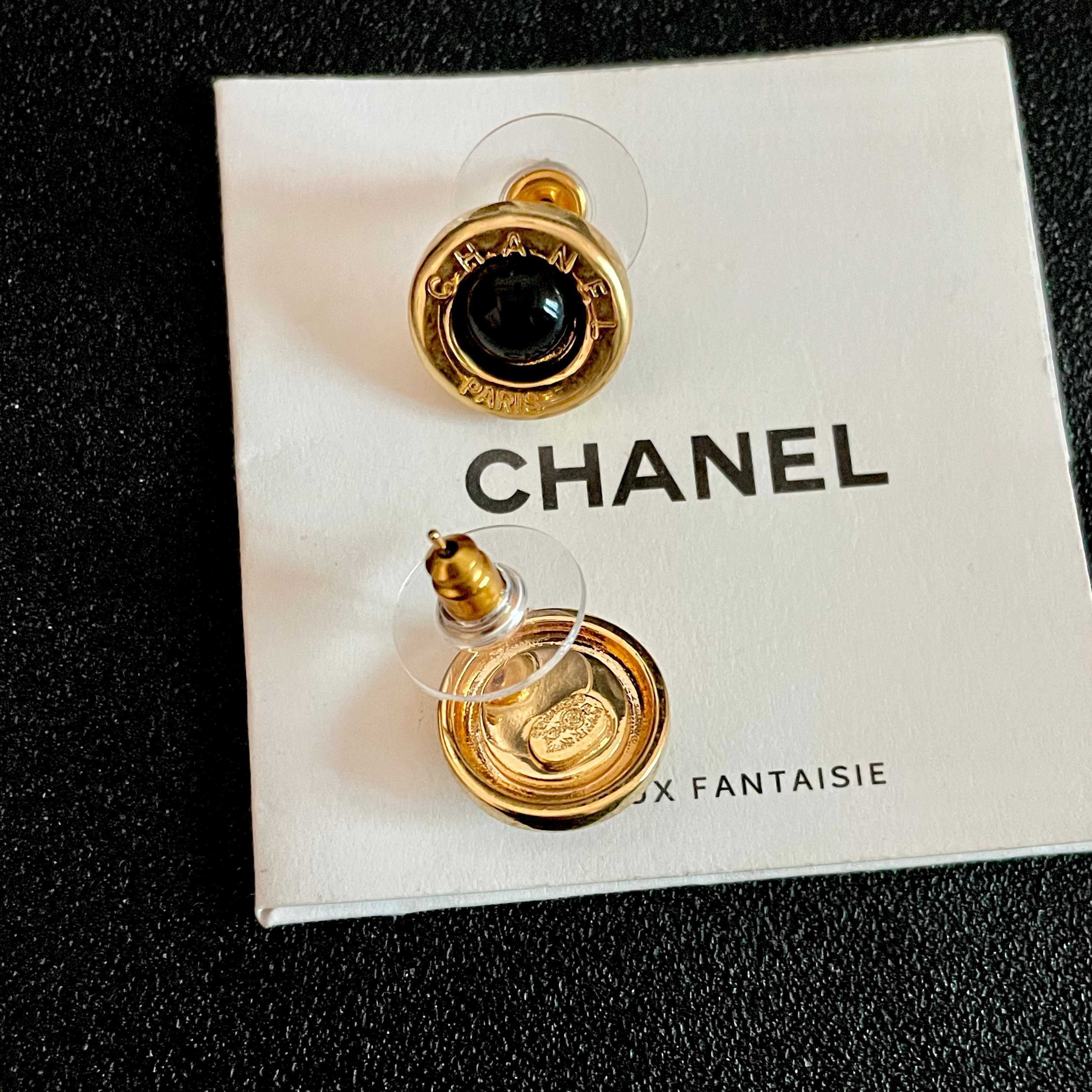 Vintage Paris Style Gold Stud Earrings with Black Onyx Inlay