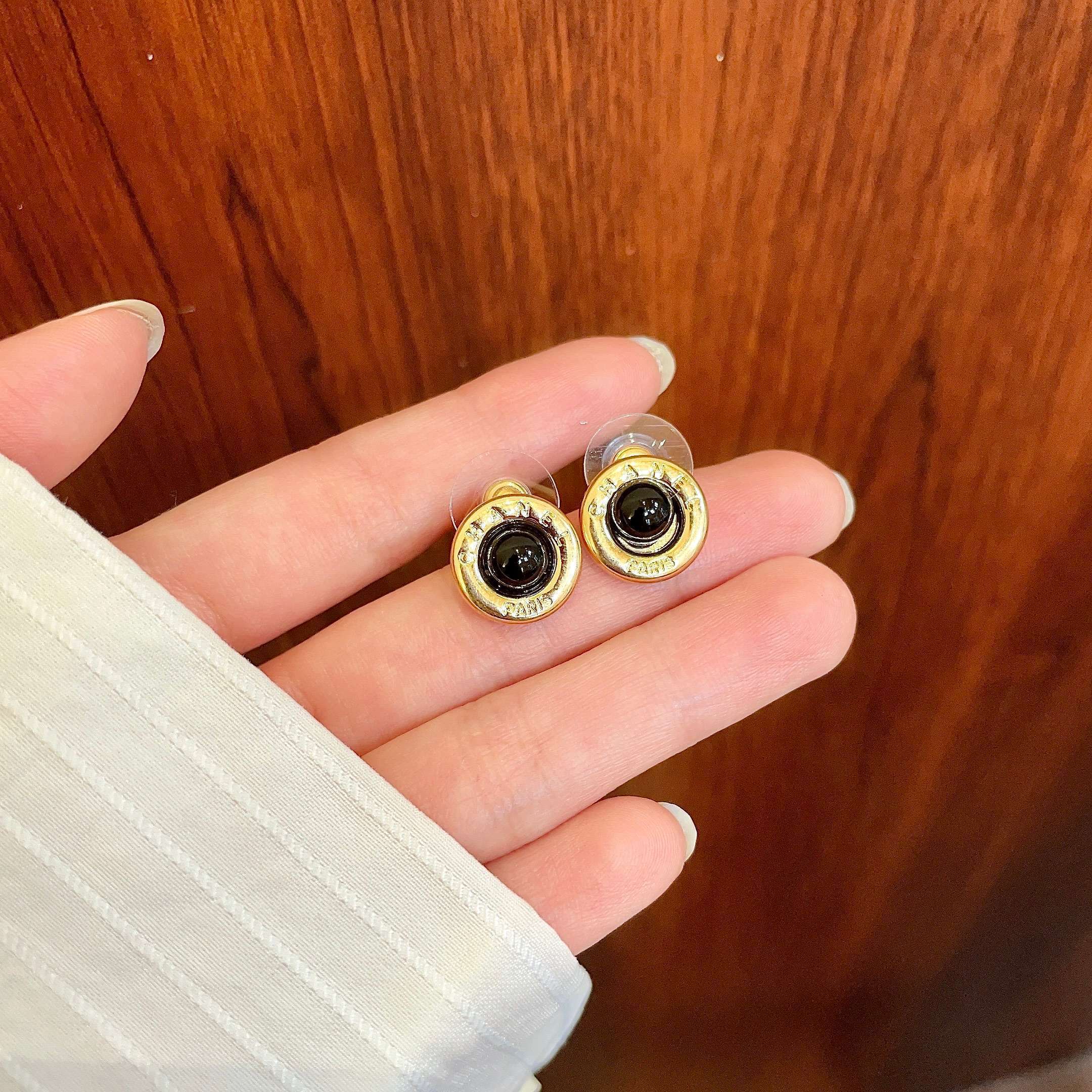 Vintage Paris Style Gold Stud Earrings with Black Onyx Inlay