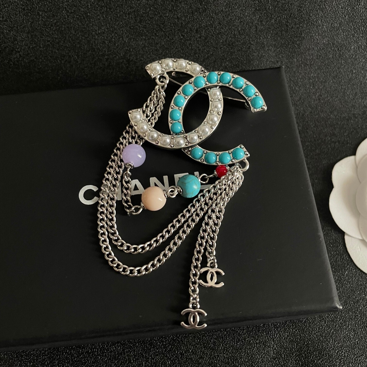 Luxury Silver Double C Brooch with Pearls and Turquoise Chains
