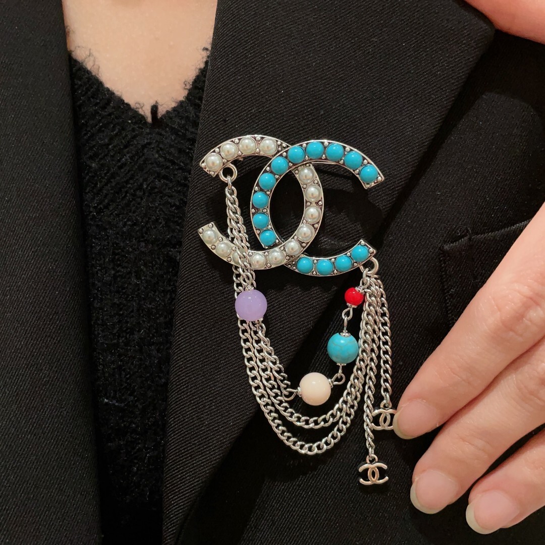 Luxury Silver Double C Brooch with Pearls and Turquoise Chains