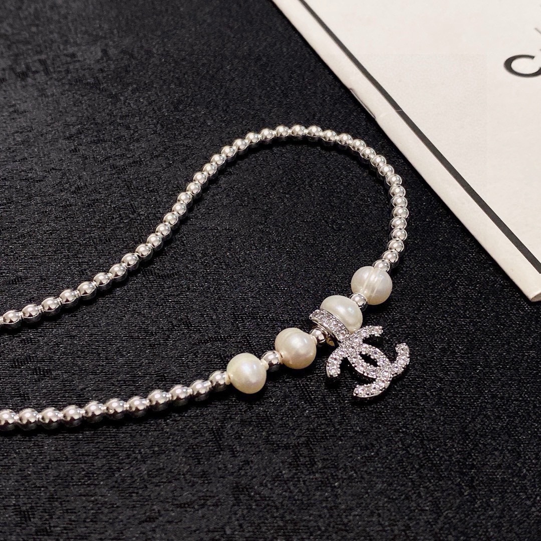 Elegant CC Logo Silver Beaded Necklace with Pearl Accents