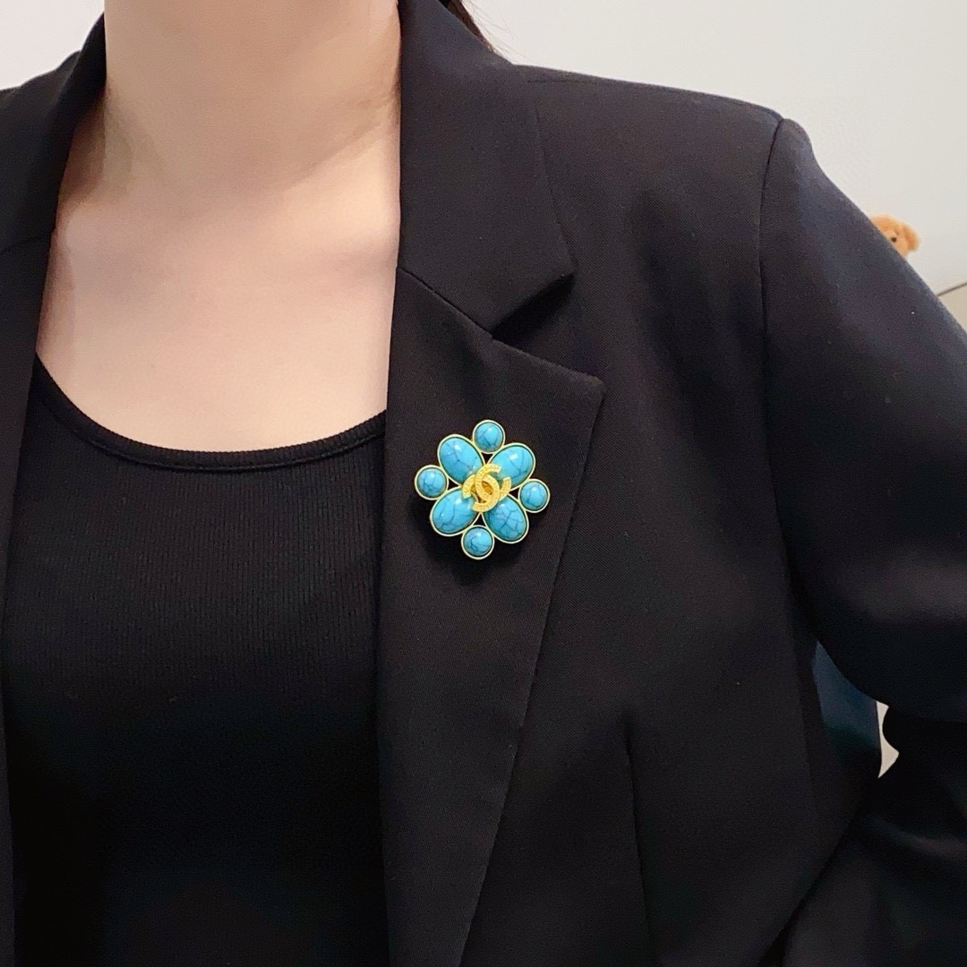 Vintage Chanel CC Logo Flower Brooch - Turquoise & Black Marble