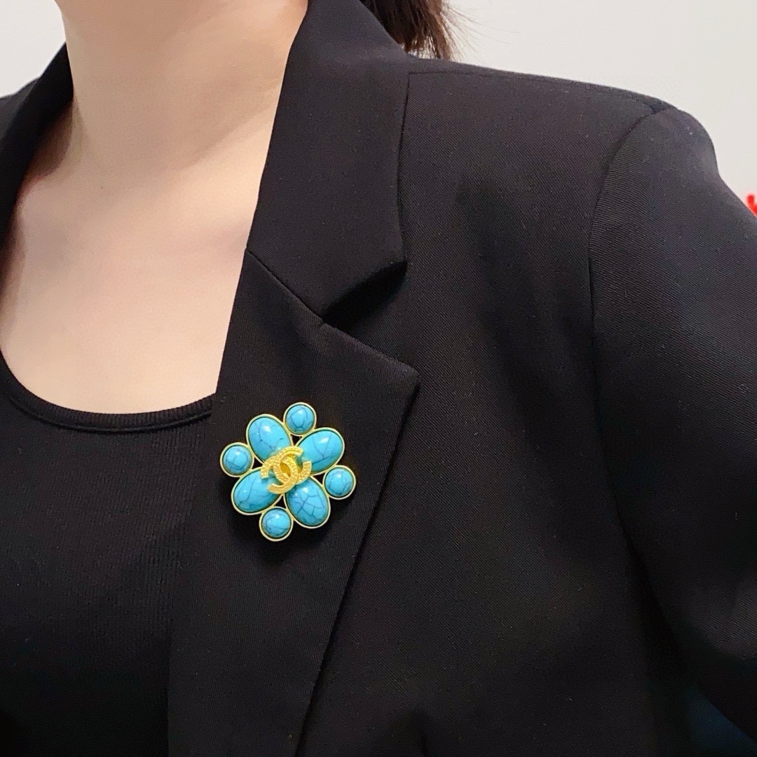 Vintage Chanel CC Logo Flower Brooch – Turquoise & Black Marble