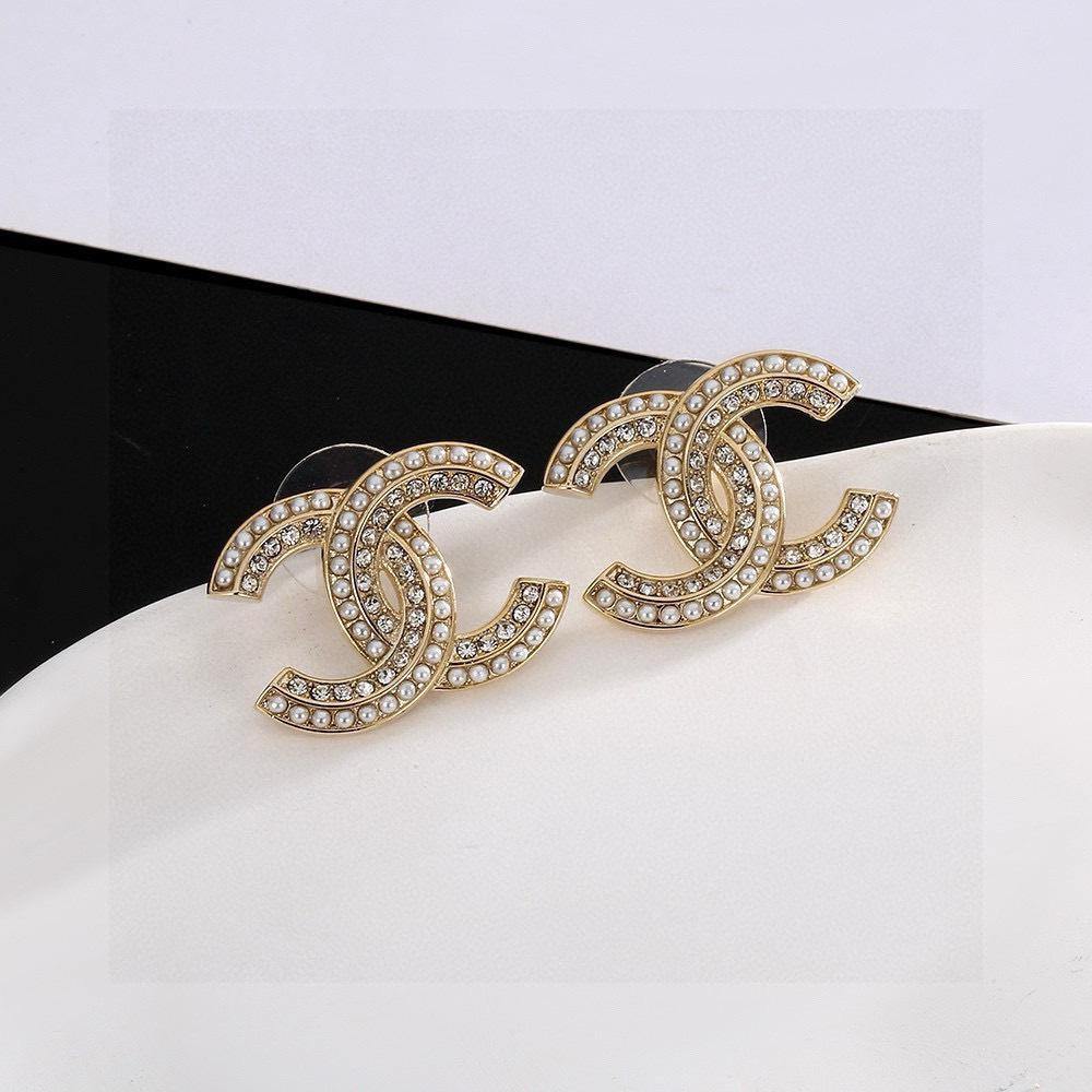Luxury Crystal & Pearl CC Logo Stud Earrings in Gold Tone