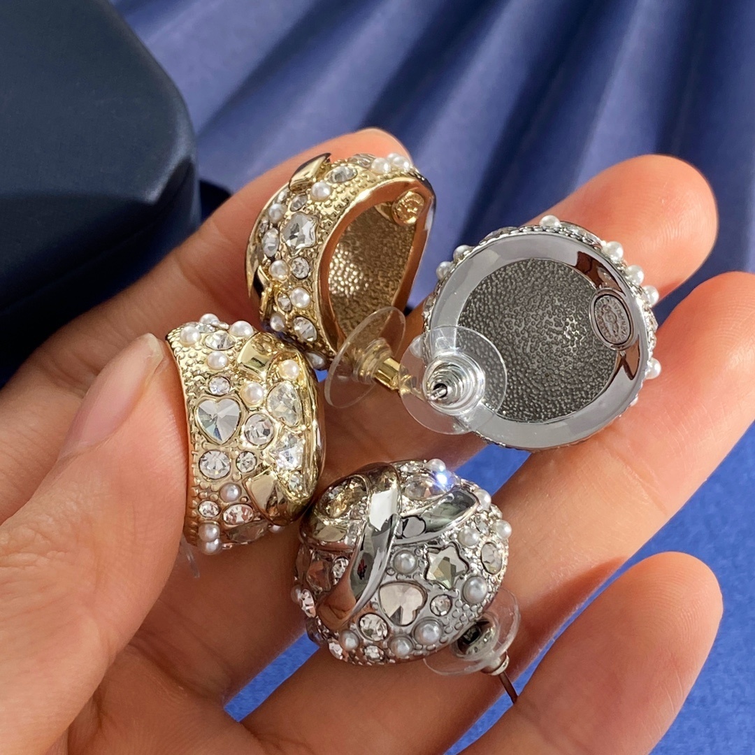 Luxury CC Crystal Pearl Ball Stud Earrings for Women