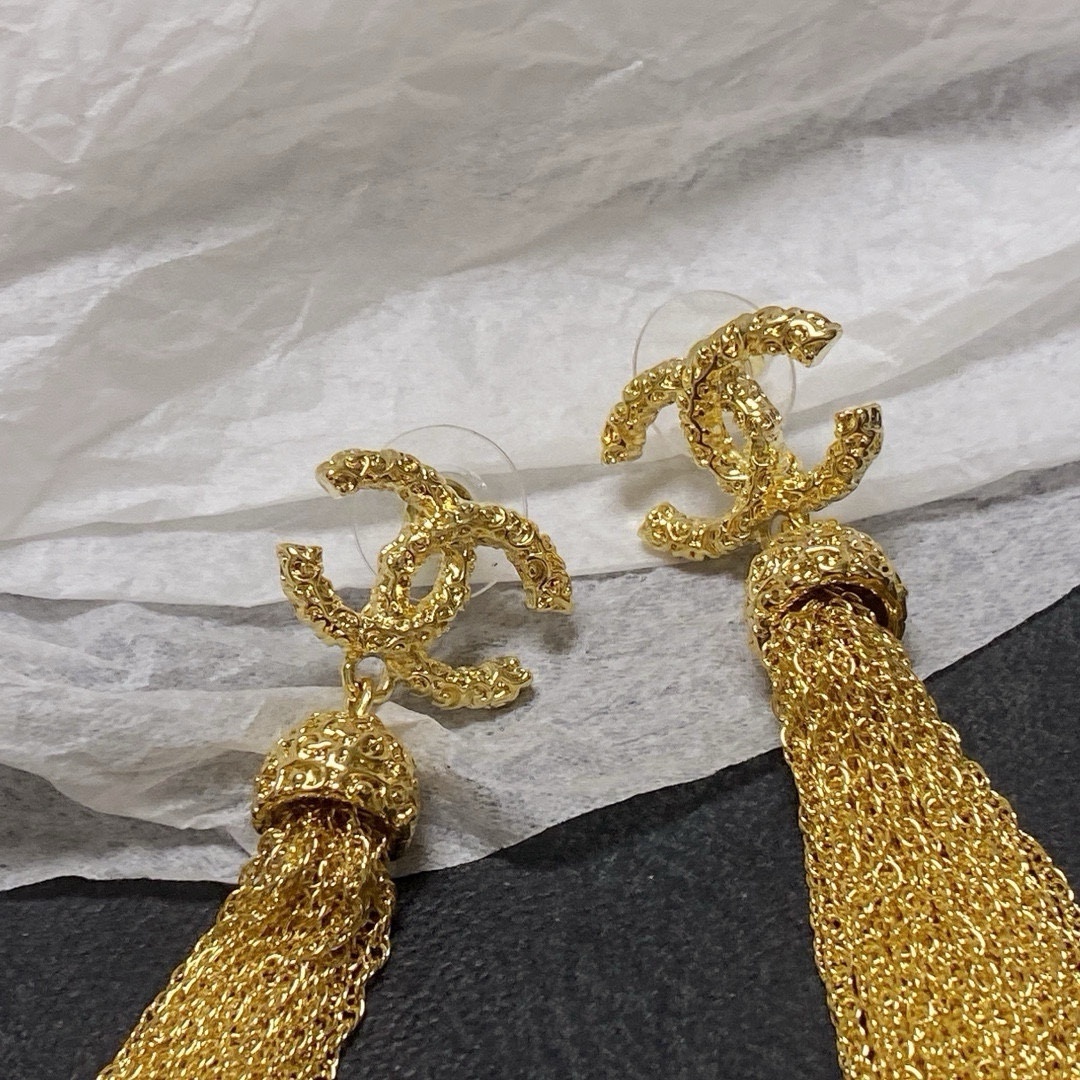 Vintage Gold CC Logo Long Tassel Earrings - Elegant Statement Jewelry