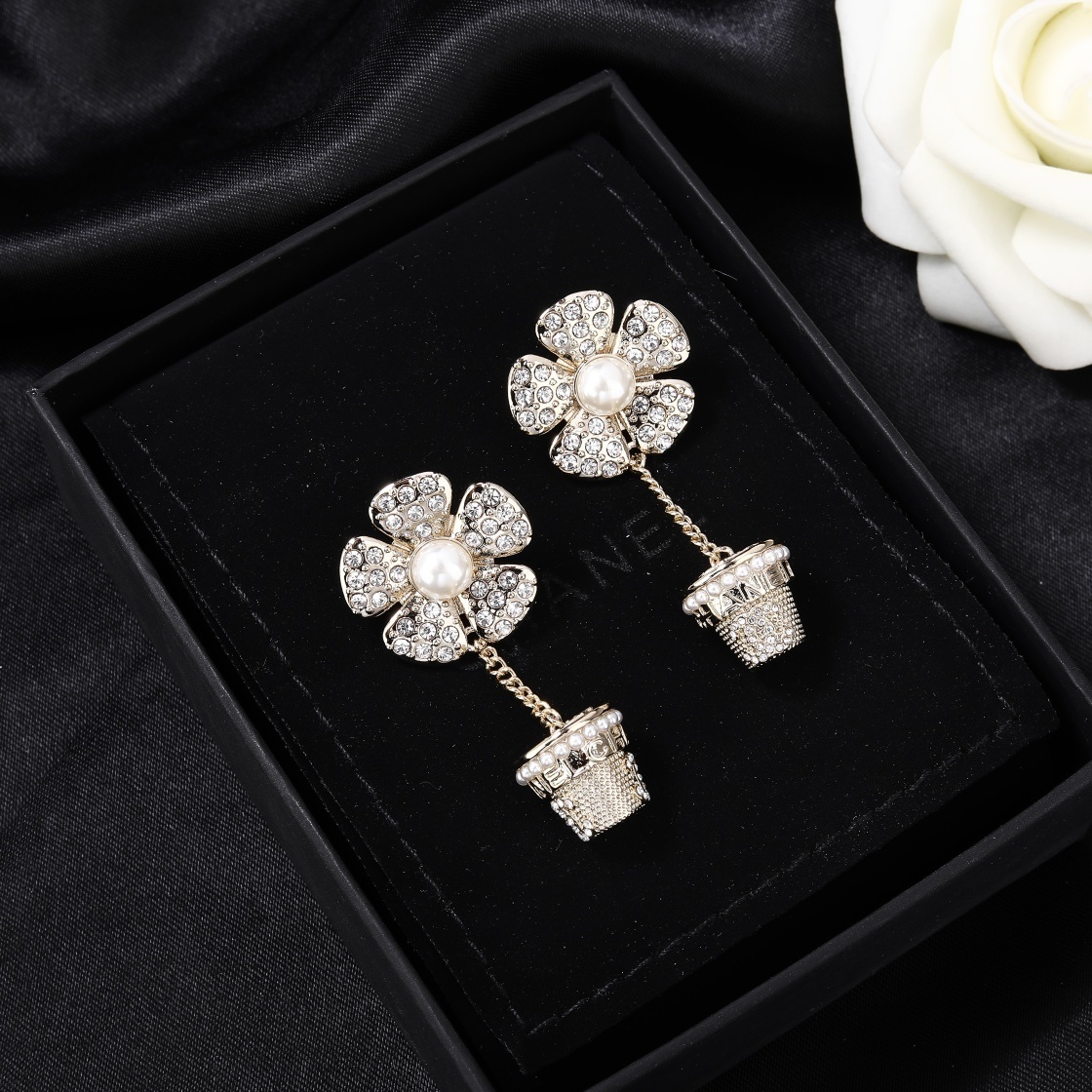 Elegant Crystal Flower & Pearl Bucket Drop Earrings - Gold Tone