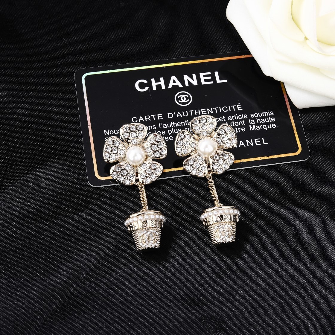 Elegant Crystal Flower & Pearl Bucket Drop Earrings - Gold Tone