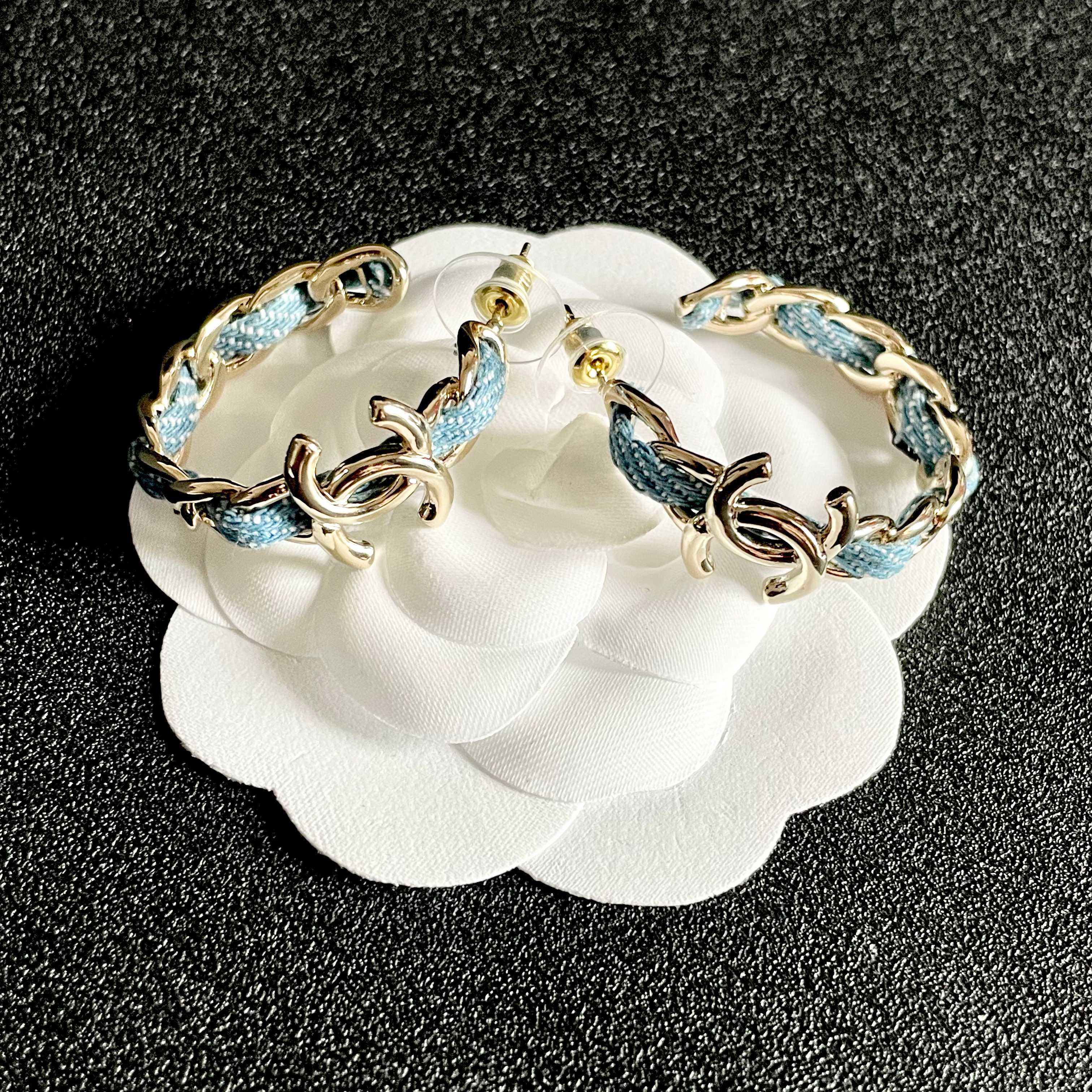 Elegant Gold Chain & Denim Intertwined CC Logo Hoop Earrings