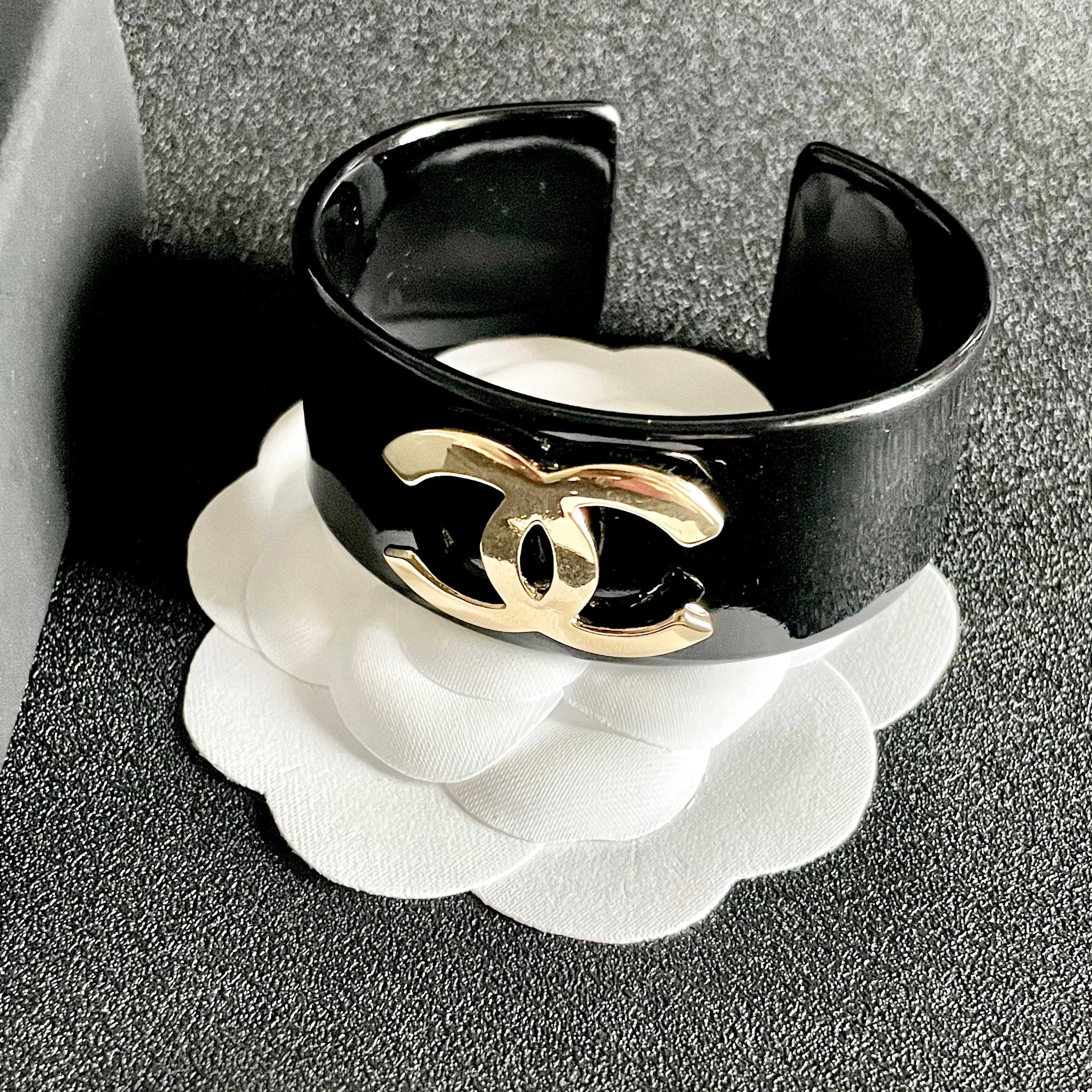 Chanel Resin Cuff Bangle with Gold CC Logo - Black & White