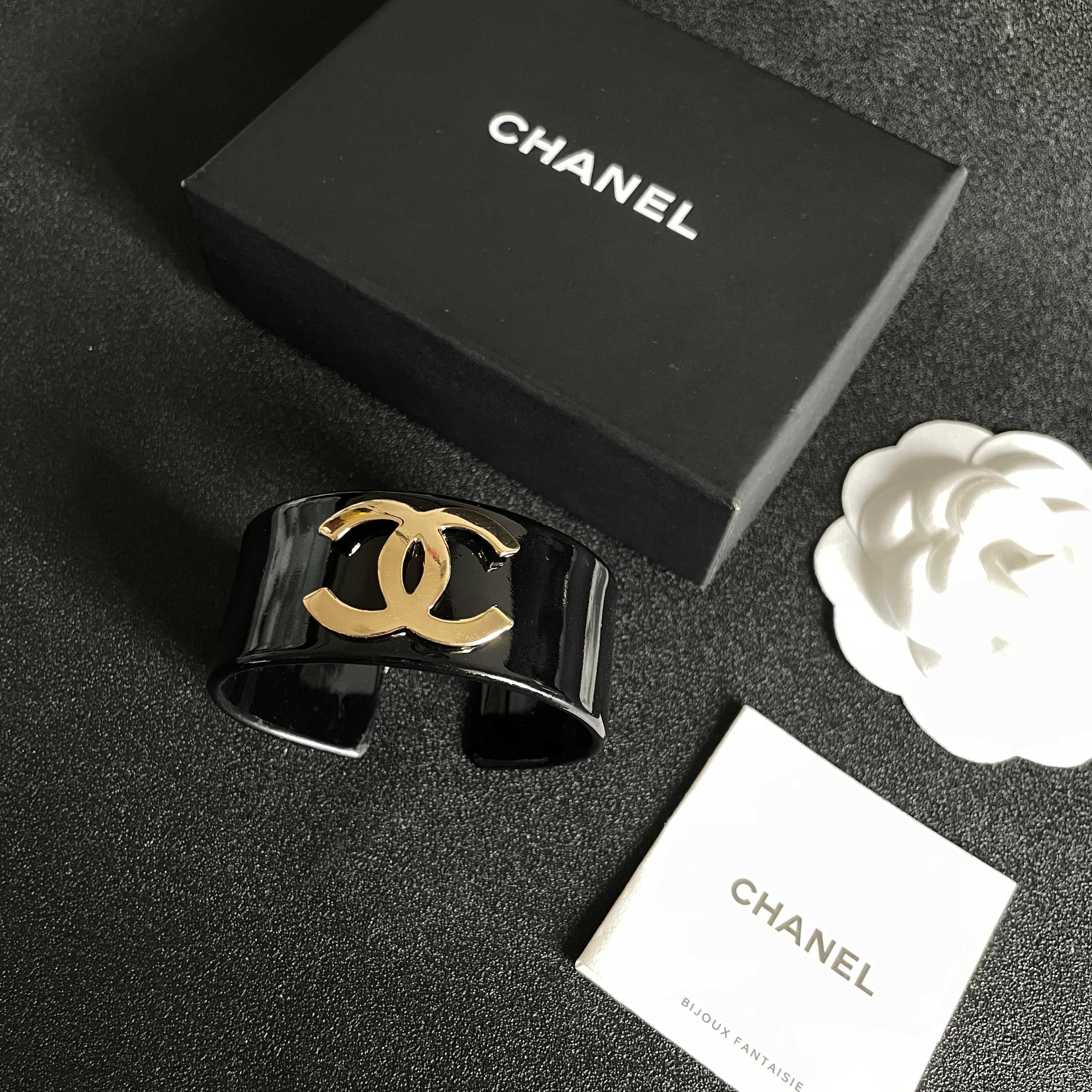 Chanel Resin Cuff Bangle with Gold CC Logo - Black & White